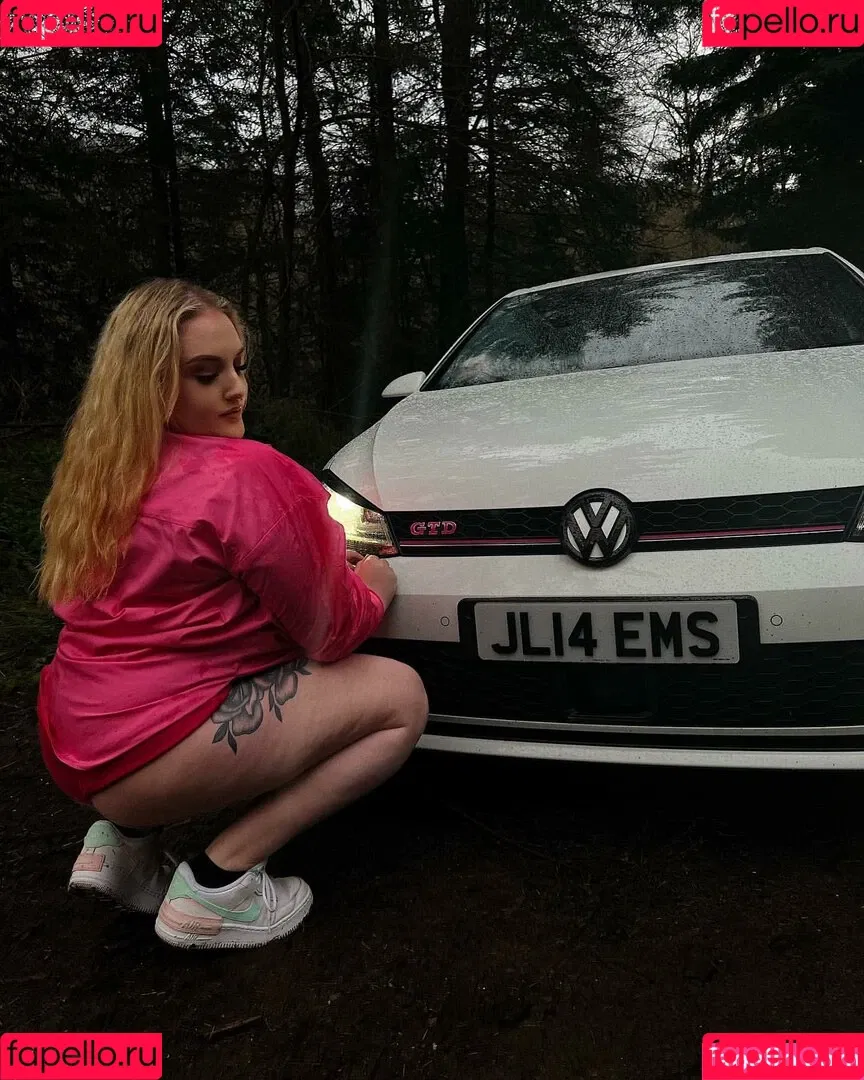 emss.x Onlyfans Photo Gallery 