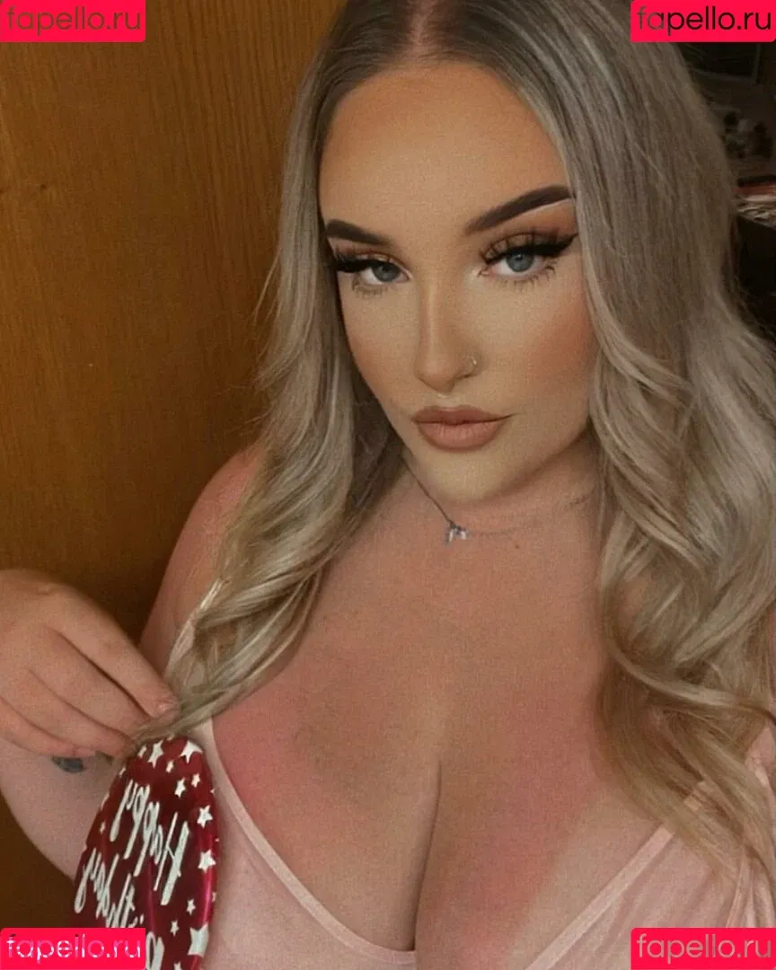 emss.x Onlyfans Photo Gallery 