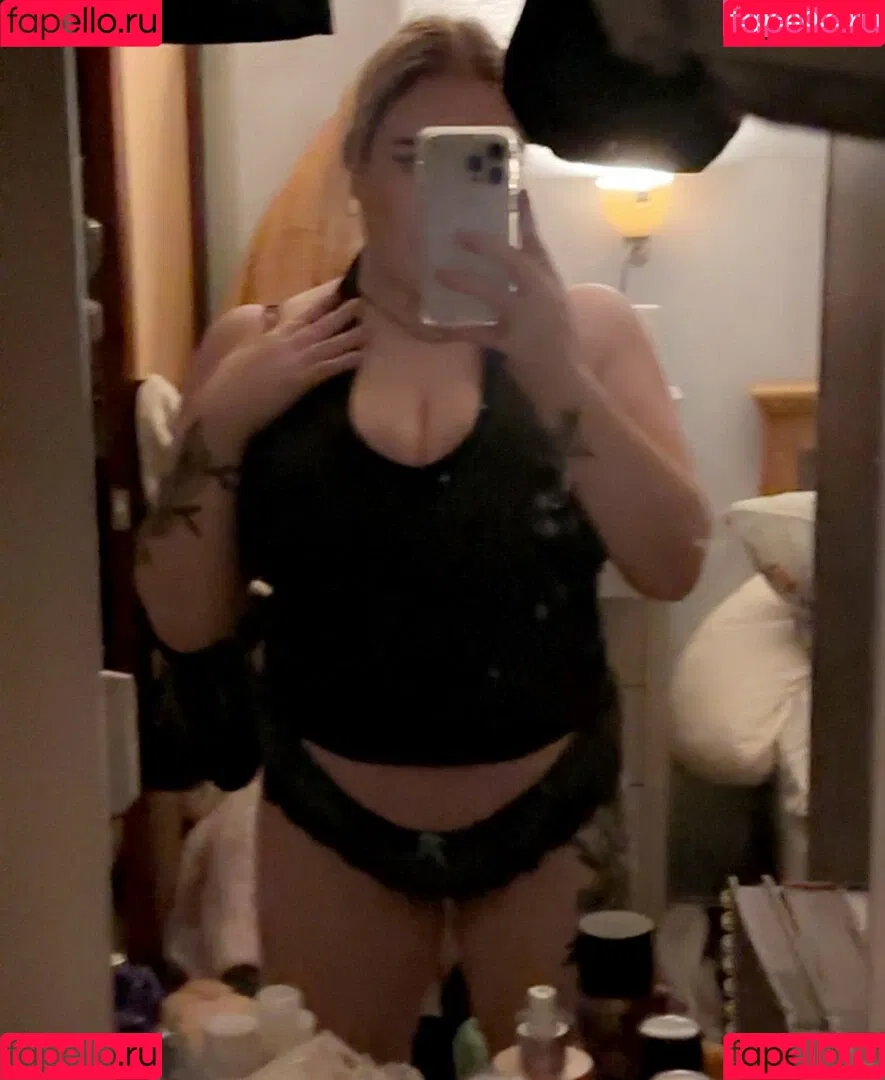 emss.x Onlyfans Photo Gallery 