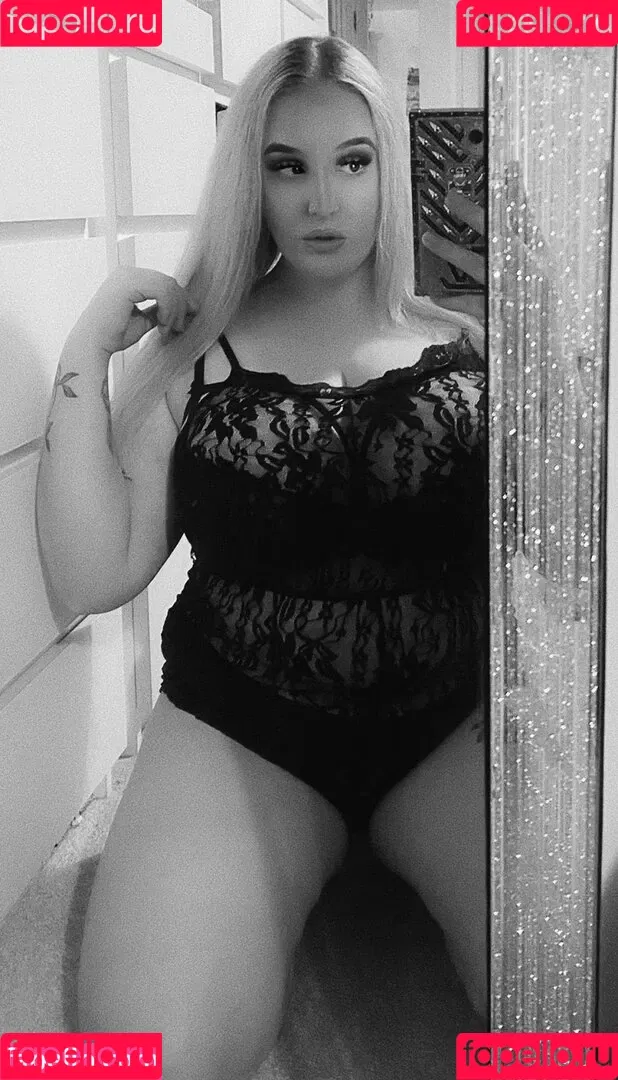 emss.x Onlyfans Photo Gallery 