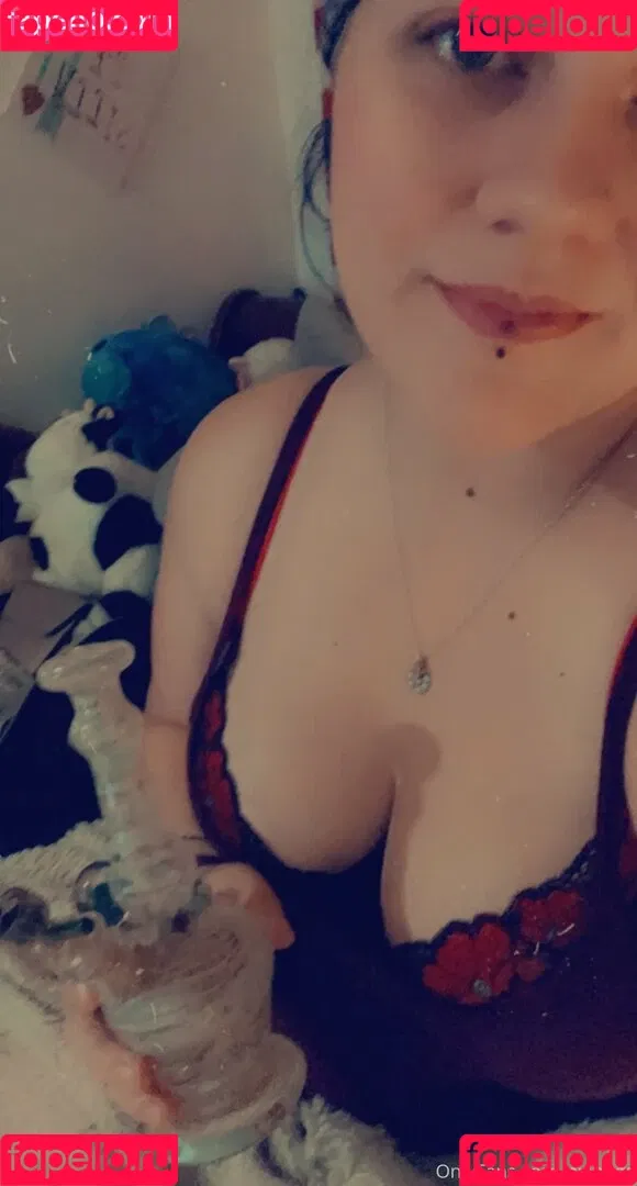 niabugs Onlyfans Photo Gallery 