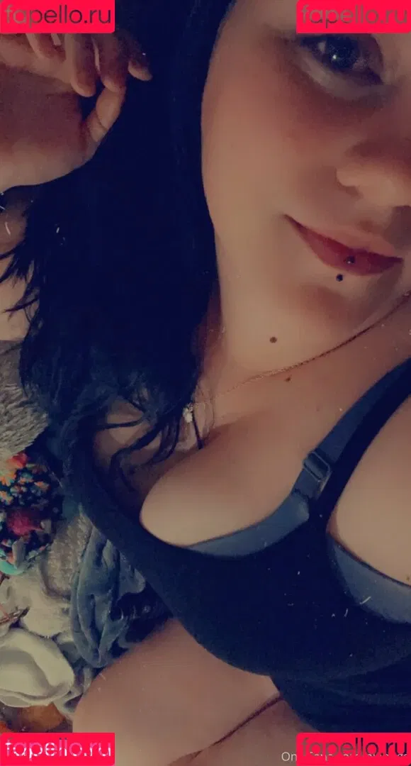 niabugs Onlyfans Photo Gallery 