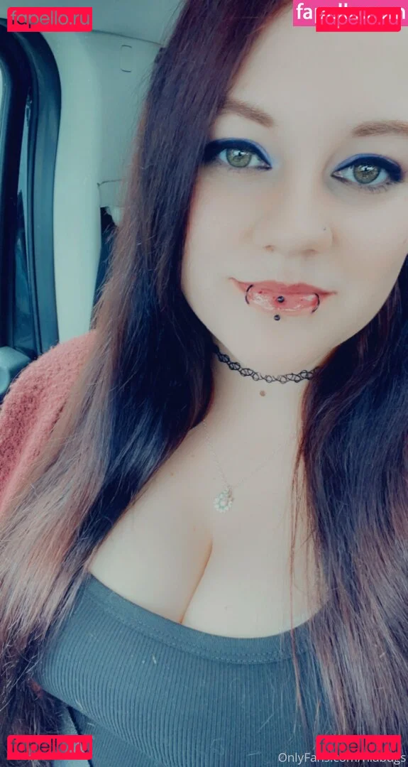 niabugs Onlyfans Photo Gallery 