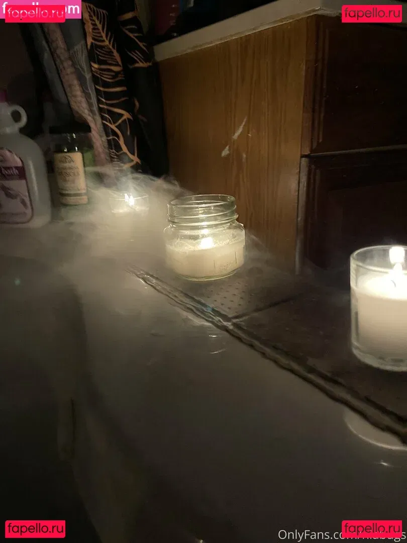 niabugs Onlyfans Photo Gallery 