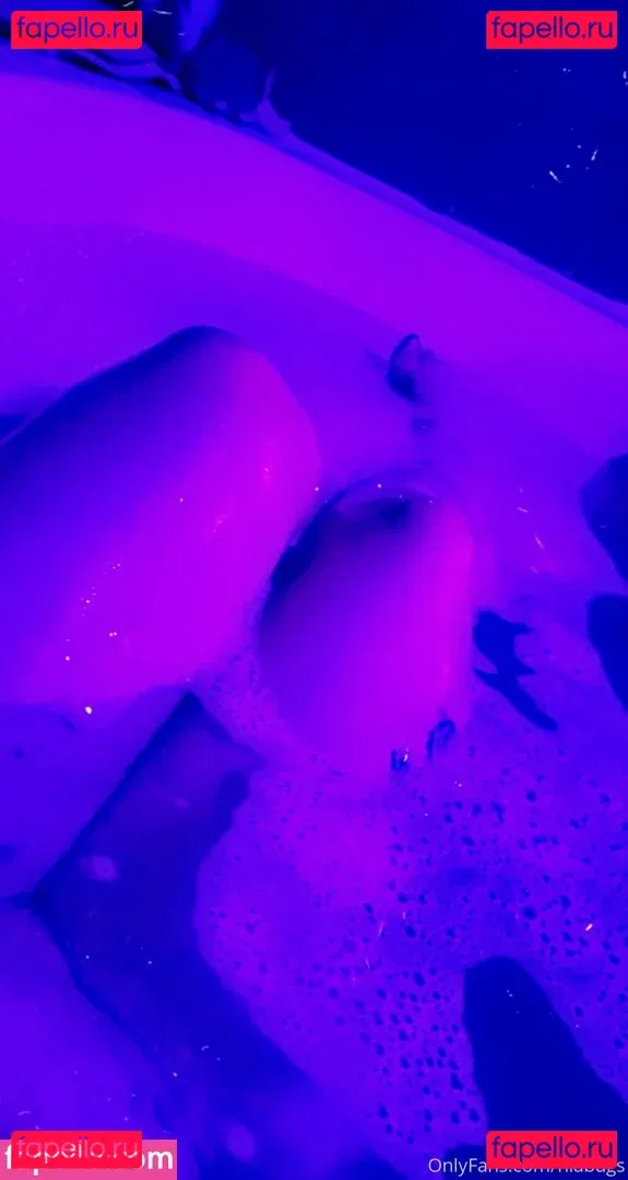 niabugs Onlyfans Photo Gallery 