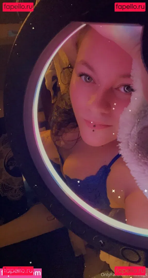 niabugs Onlyfans Photo Gallery 