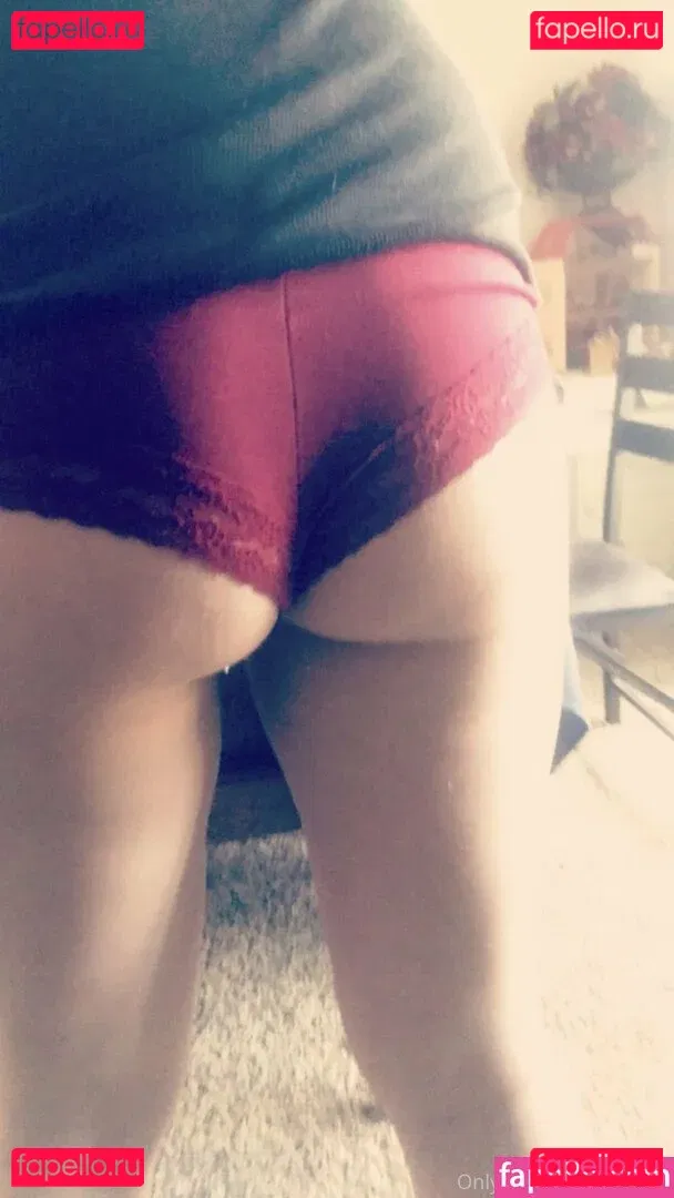 niabugs Onlyfans Photo Gallery 