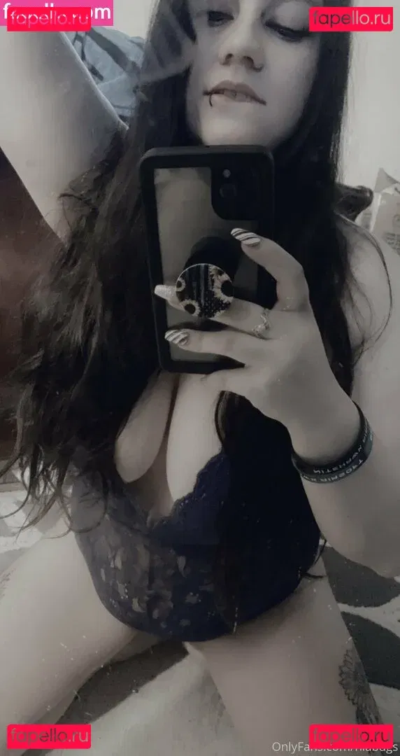 niabugs Onlyfans Photo Gallery 