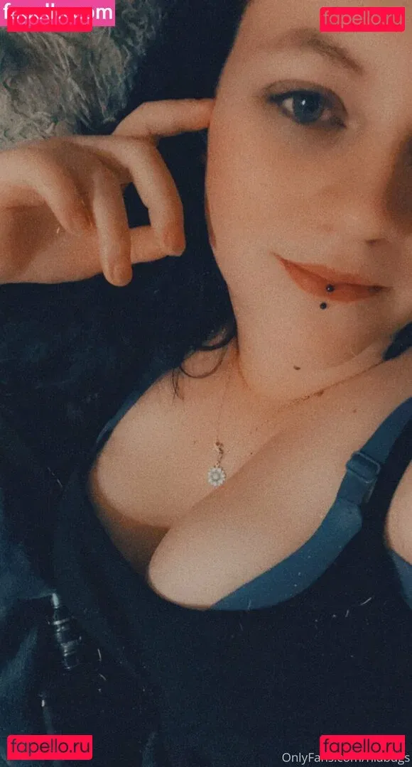 niabugs Onlyfans Photo Gallery 