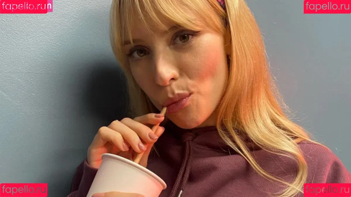 Angèle Van Laeken Onlyfans Photo Gallery 