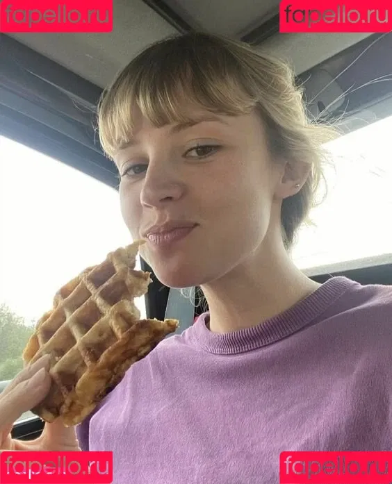 Angèle Van Laeken Onlyfans Photo Gallery 