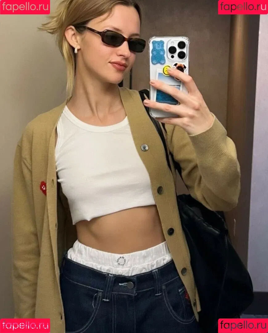 Angèle Van Laeken Onlyfans Photo Gallery 