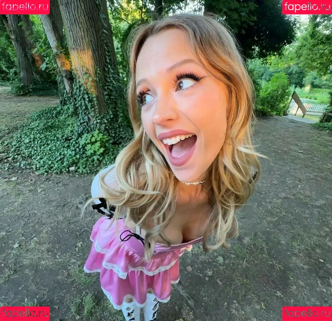 Angèle Van Laeken Onlyfans Photo Gallery 