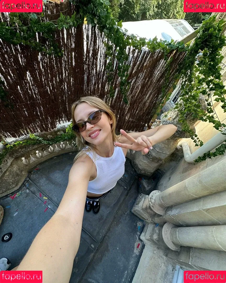 Angèle Van Laeken Onlyfans Photo Gallery 