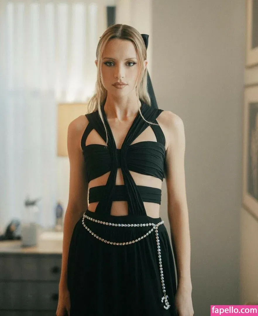 Angèle Van Laeken Onlyfans Photo Gallery 