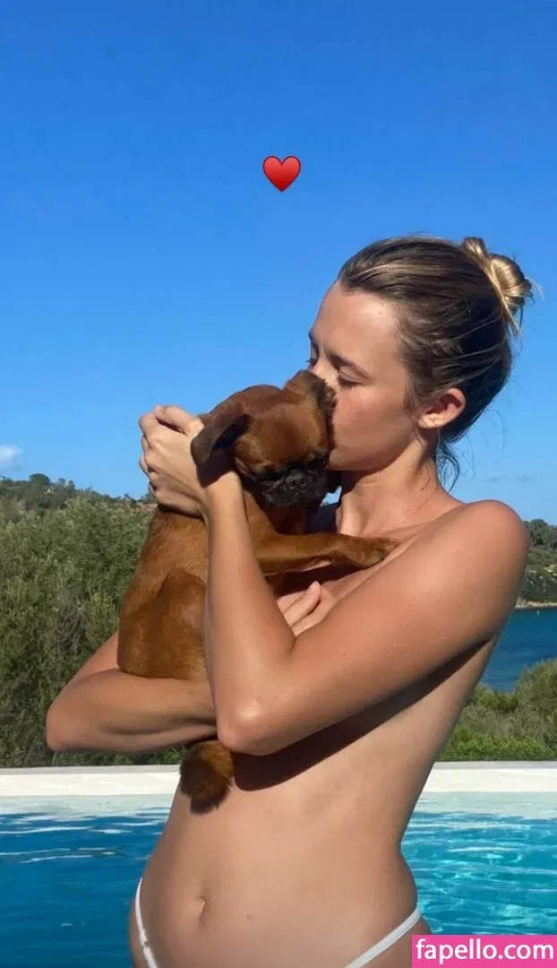 Angèle Van Laeken Onlyfans Photo Gallery 