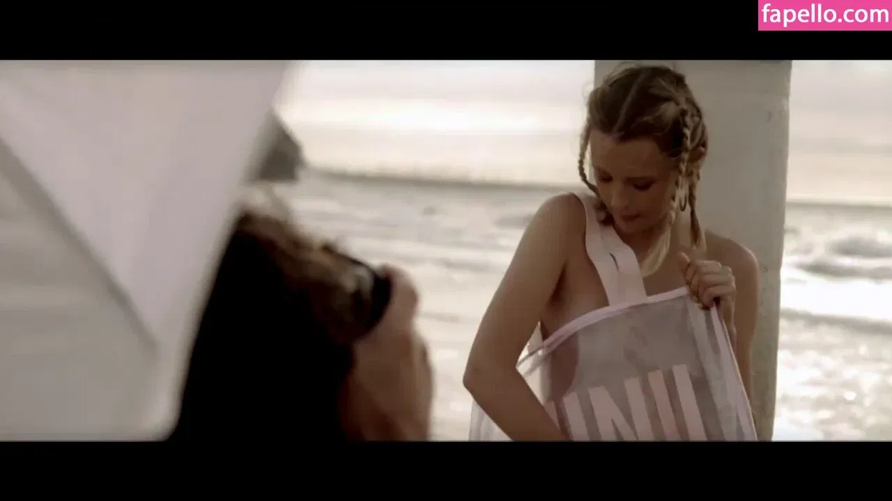 Angèle Van Laeken Onlyfans Photo Gallery 