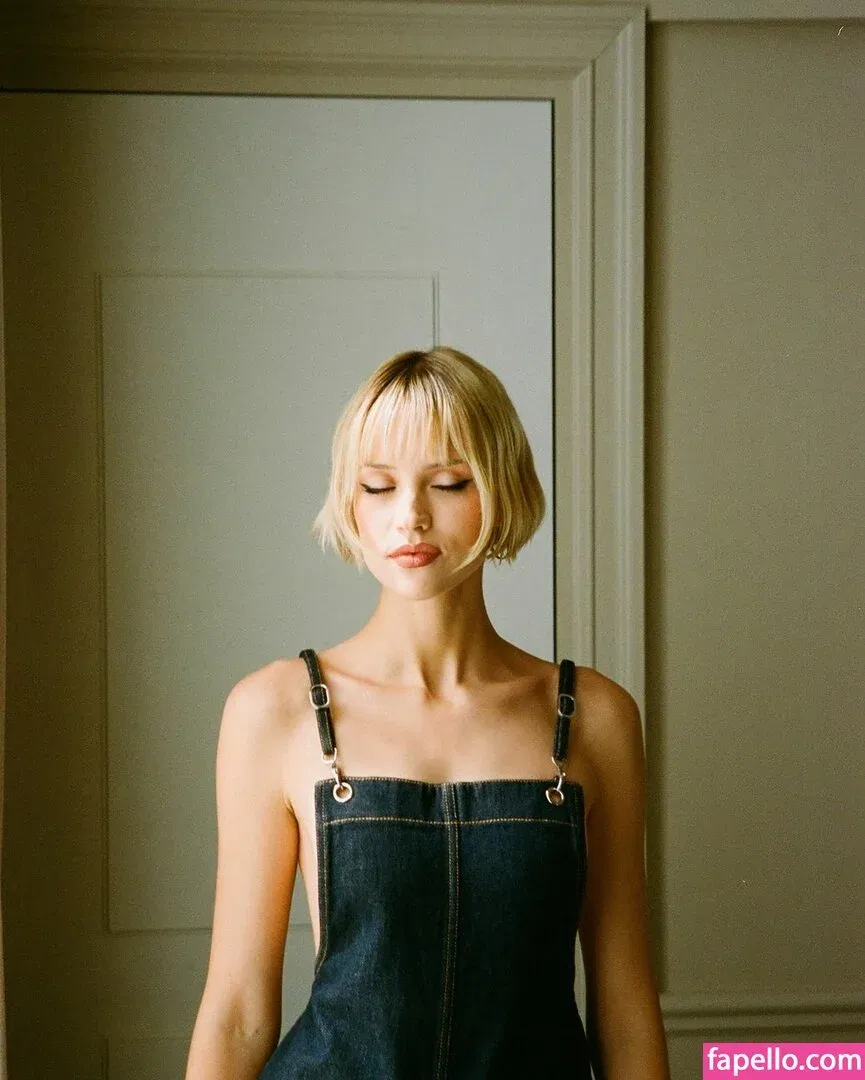 Angèle Van Laeken Onlyfans Photo Gallery 