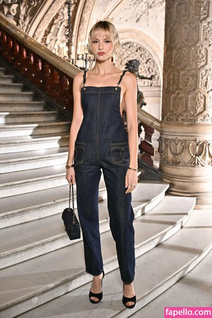 Angèle Van Laeken Onlyfans Photo Gallery 