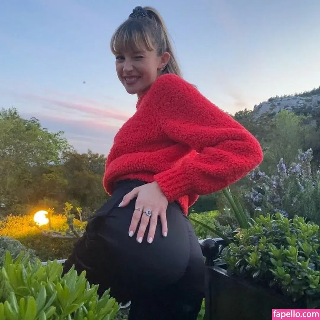 Angèle Van Laeken Onlyfans Photo Gallery 