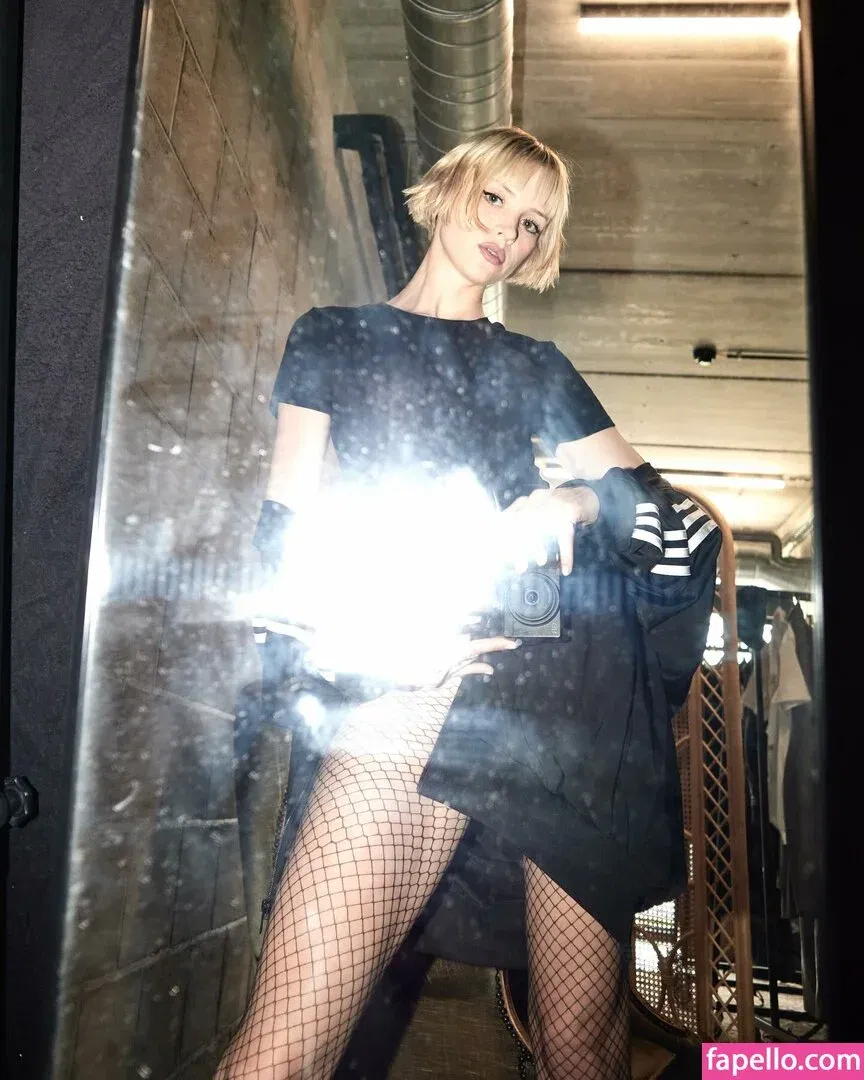 Angèle Van Laeken Onlyfans Photo Gallery 