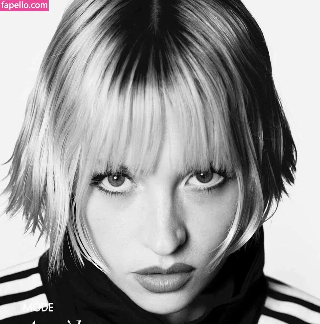 Angèle Van Laeken Onlyfans Photo Gallery 