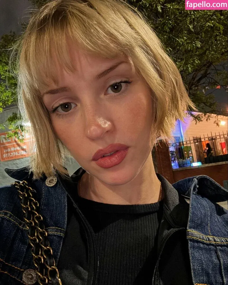 Angèle Van Laeken Onlyfans Photo Gallery 