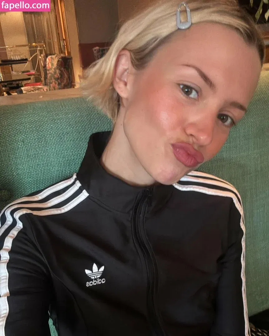 Angèle Van Laeken Onlyfans Photo Gallery 