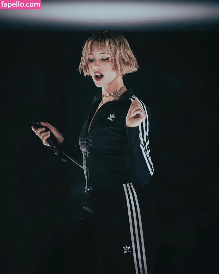 Angèle Van Laeken Onlyfans Photo Gallery 