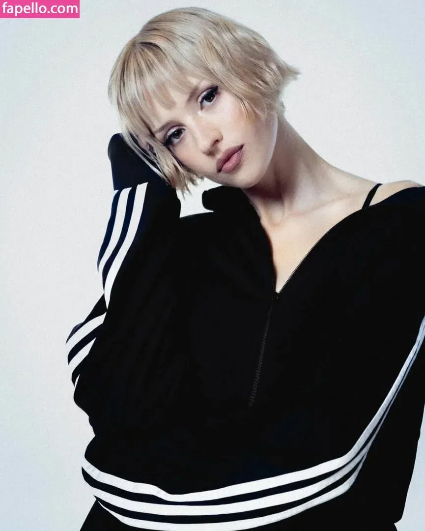 Angèle Van Laeken Onlyfans Photo Gallery 