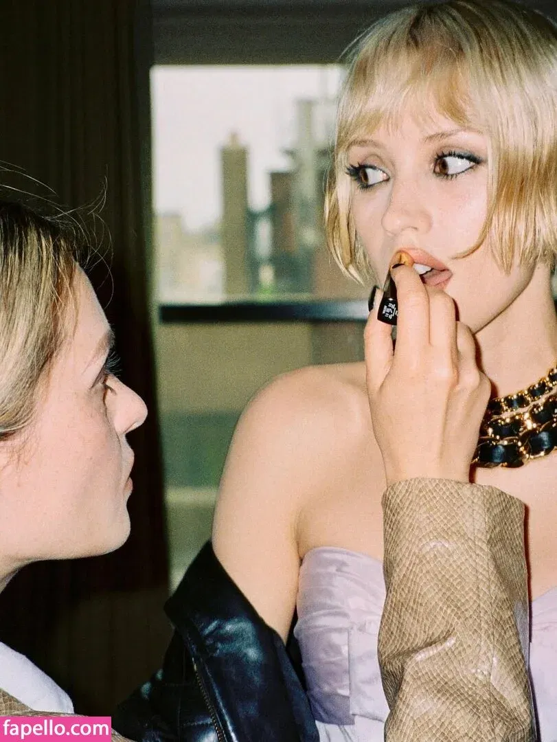 Angèle Van Laeken Onlyfans Photo Gallery 