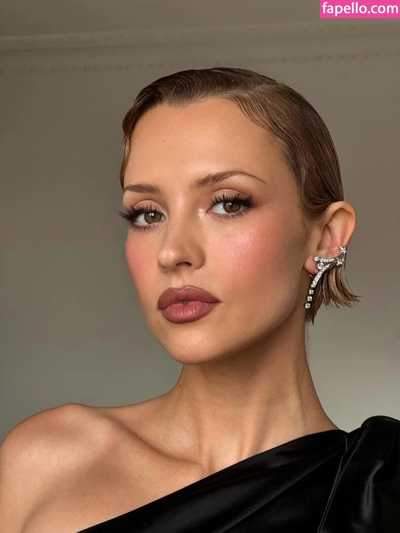 Angèle Van Laeken Onlyfans Photo Gallery 