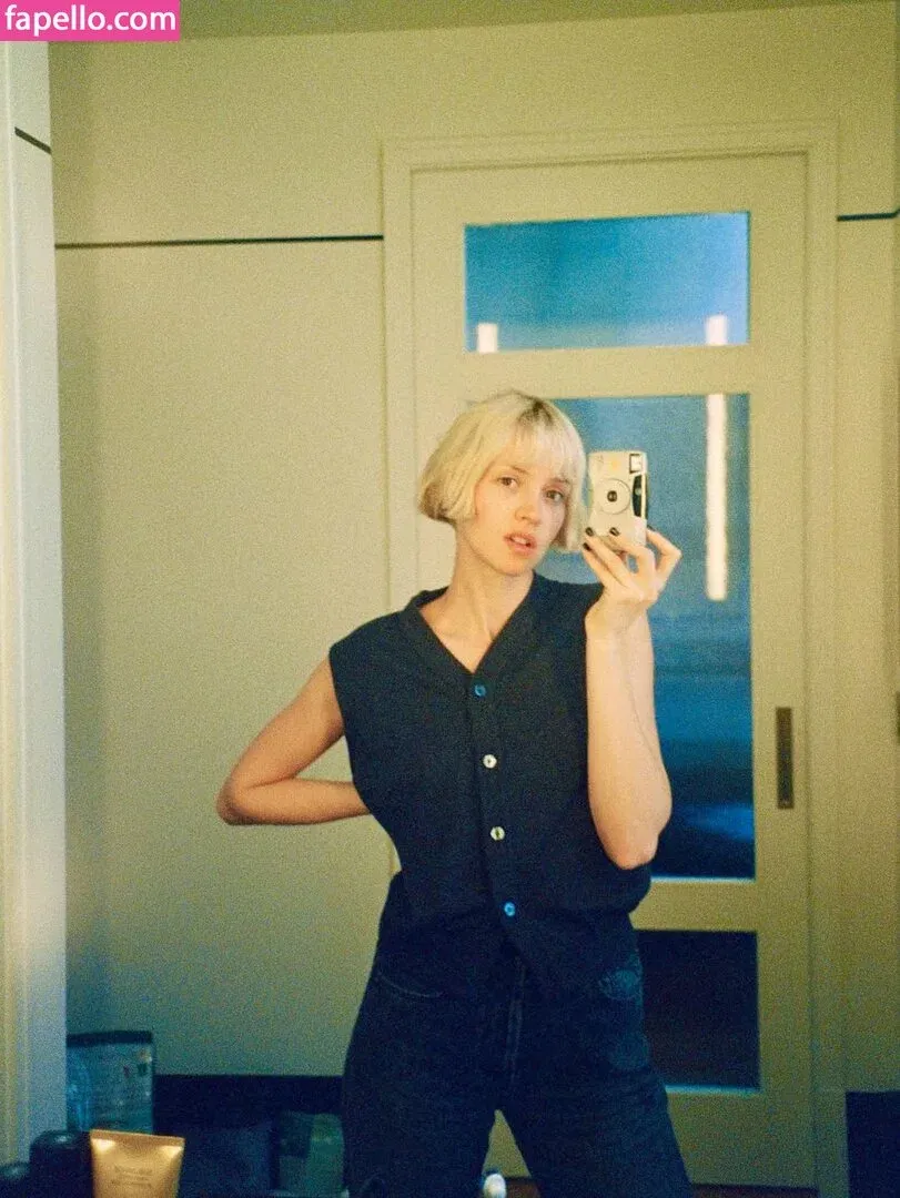 Angèle Van Laeken Onlyfans Photo Gallery 