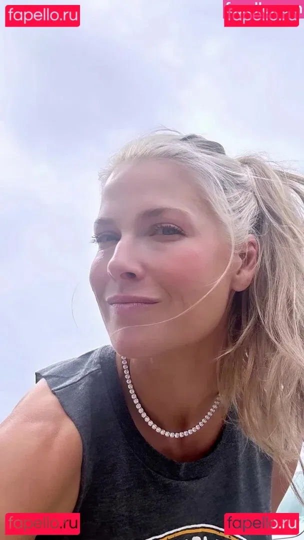 Ali Larter Onlyfans Photo Gallery 