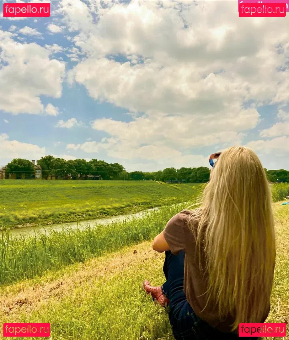 Ali Larter Onlyfans Photo Gallery 