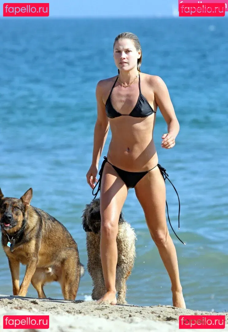 Ali Larter Onlyfans Photo Gallery 