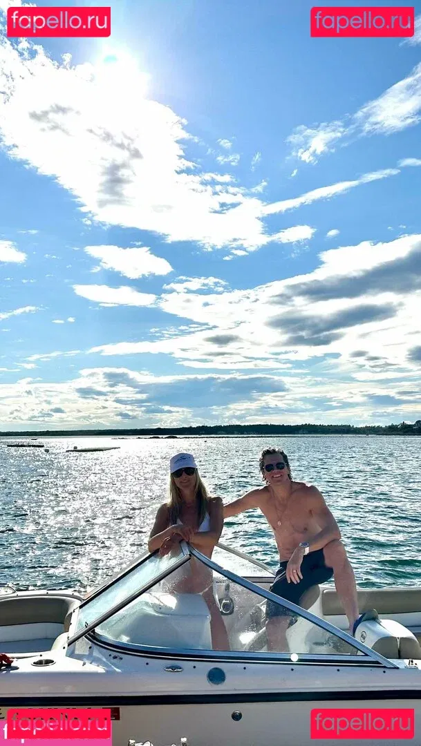 Ali Larter Onlyfans Photo Gallery 