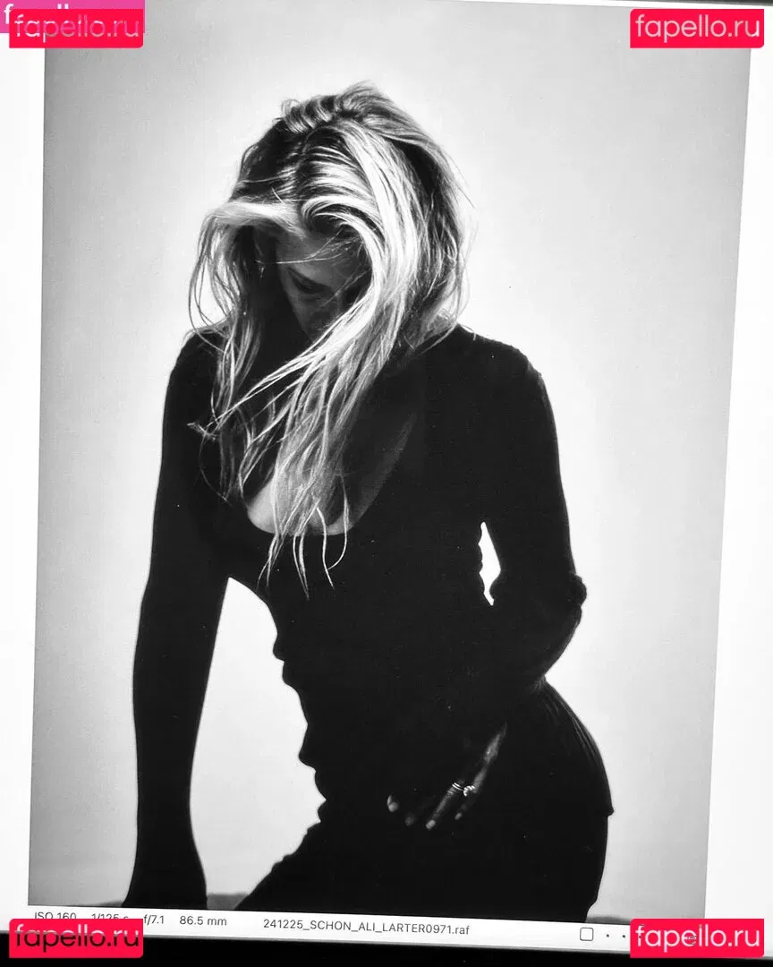 Ali Larter Onlyfans Photo Gallery 