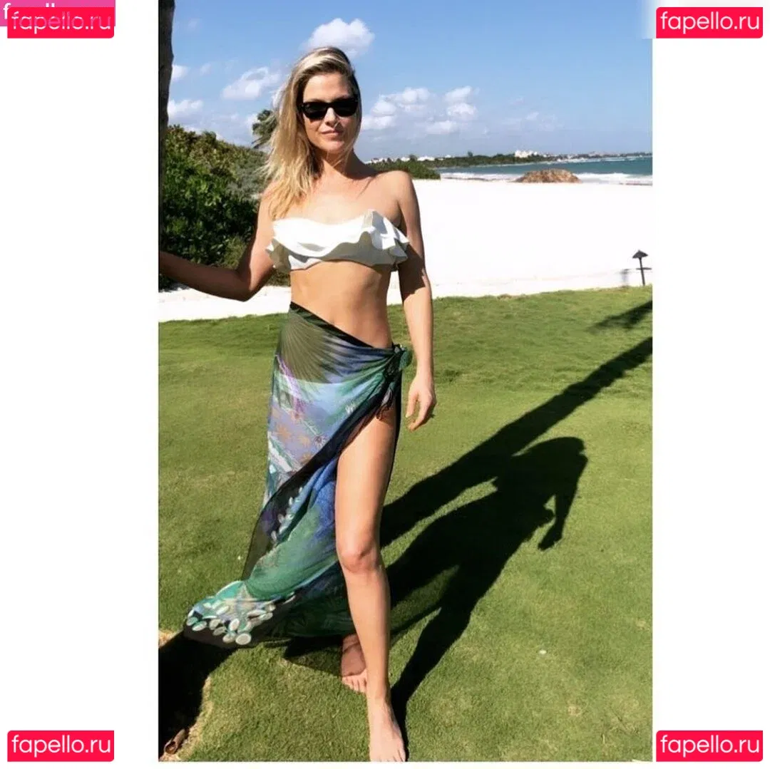 Ali Larter Onlyfans Photo Gallery 