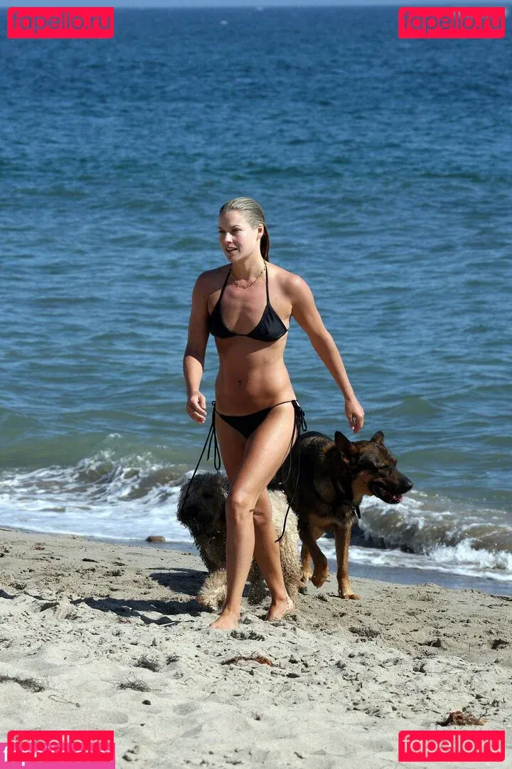 Ali Larter Onlyfans Photo Gallery 