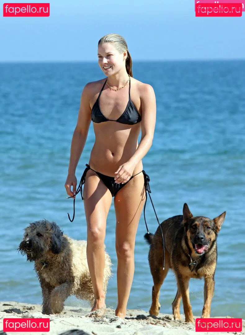 Ali Larter Onlyfans Photo Gallery 