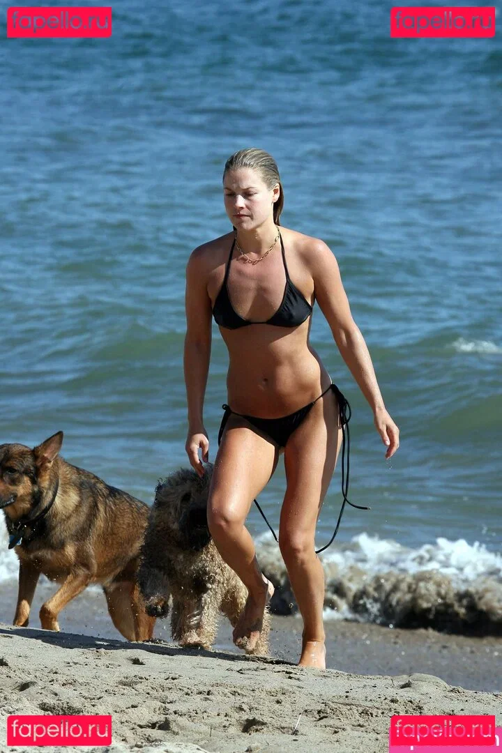 Ali Larter Onlyfans Photo Gallery 