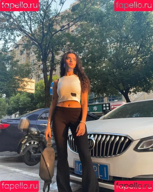 marvnaa Onlyfans Photo Gallery 
