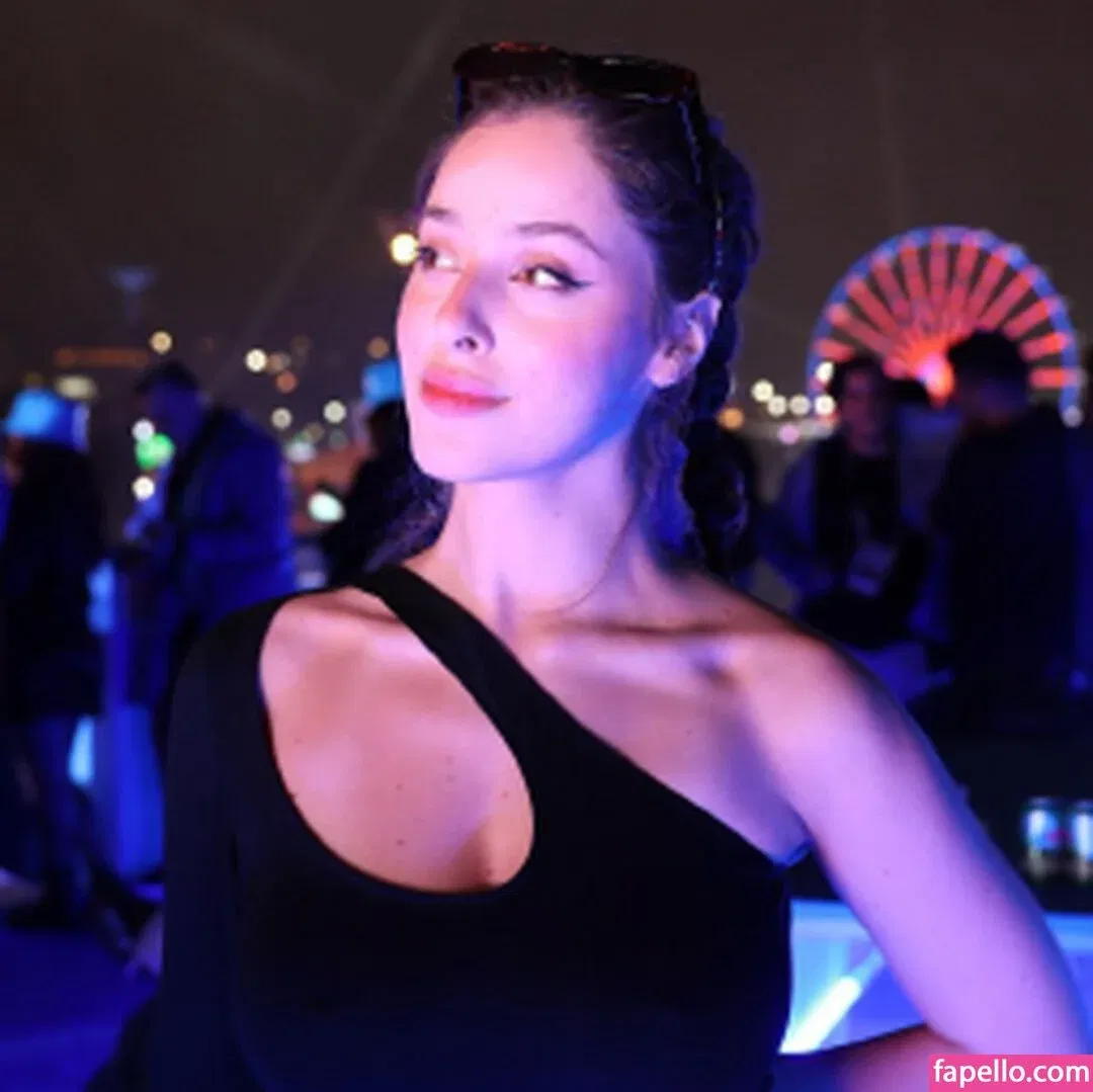 marvnaa Onlyfans Photo Gallery 