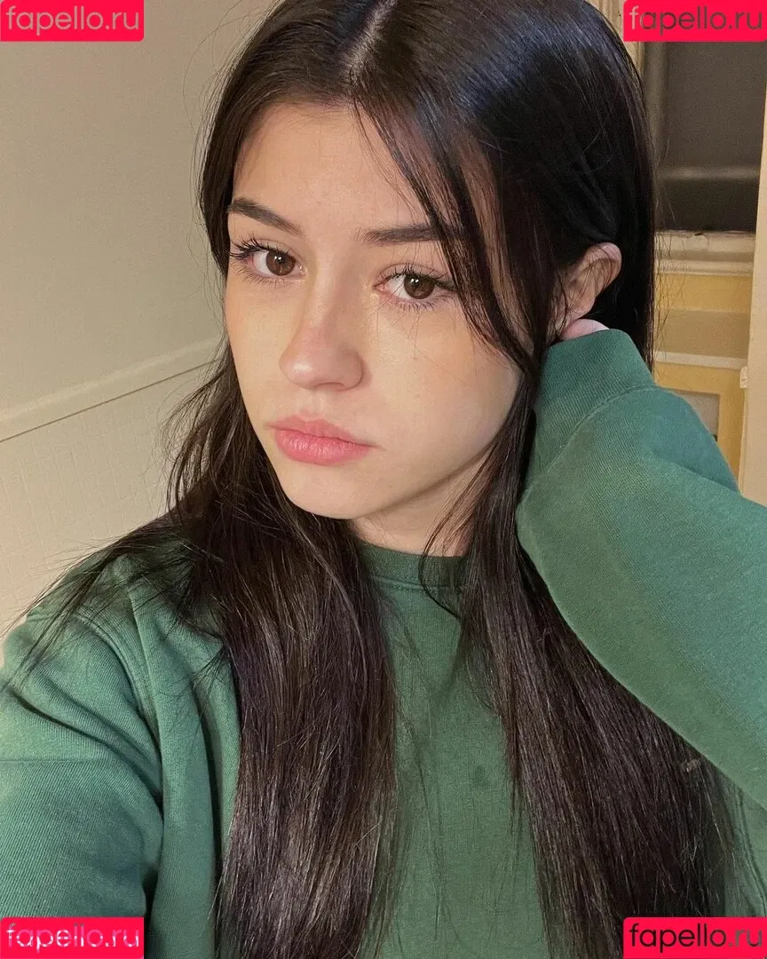 ava.rxsee Onlyfans Photo Gallery 