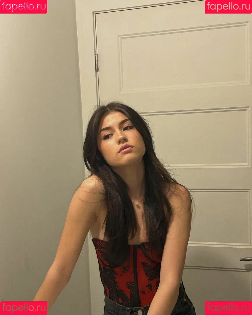 ava.rxsee Onlyfans Photo Gallery 