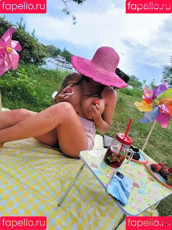 aya.jesk Onlyfans Photo Gallery 