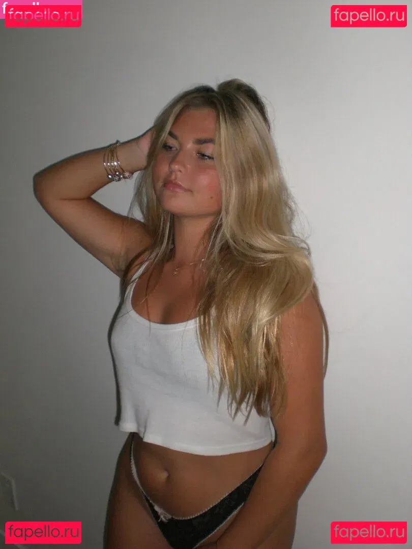 Kirra Sullivan Onlyfans Photo Gallery 