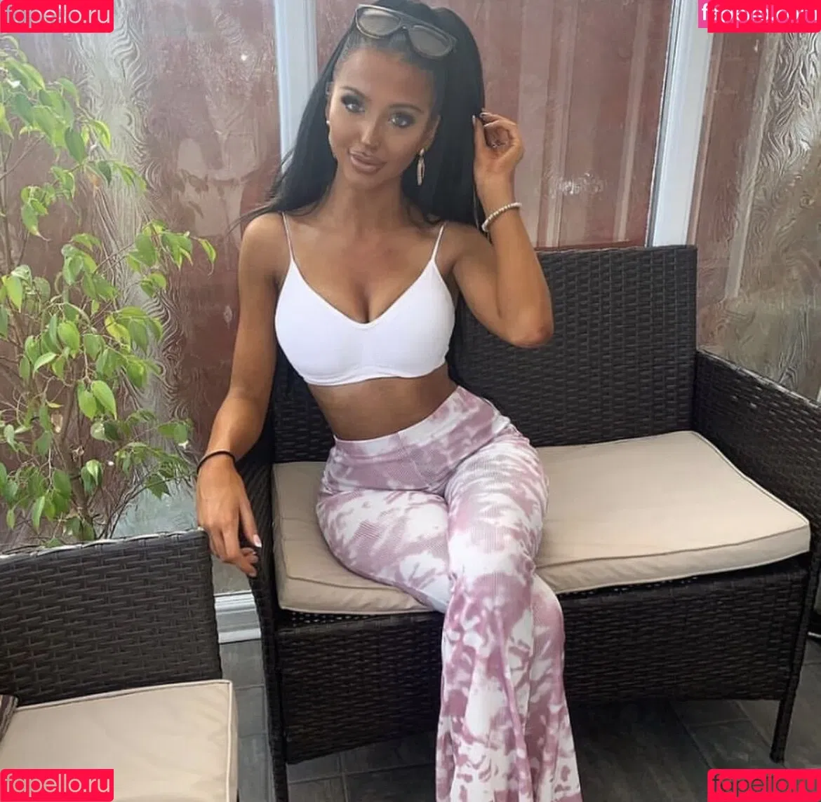 Beth Amelia Onlyfans Photo Gallery 