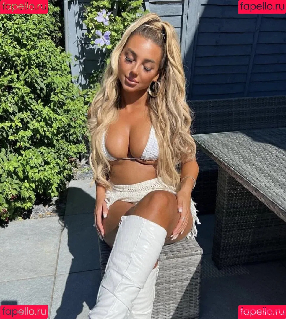 Beth Amelia Onlyfans Photo Gallery 
